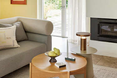 galda lampas viesistaba galda lampas viesistaba